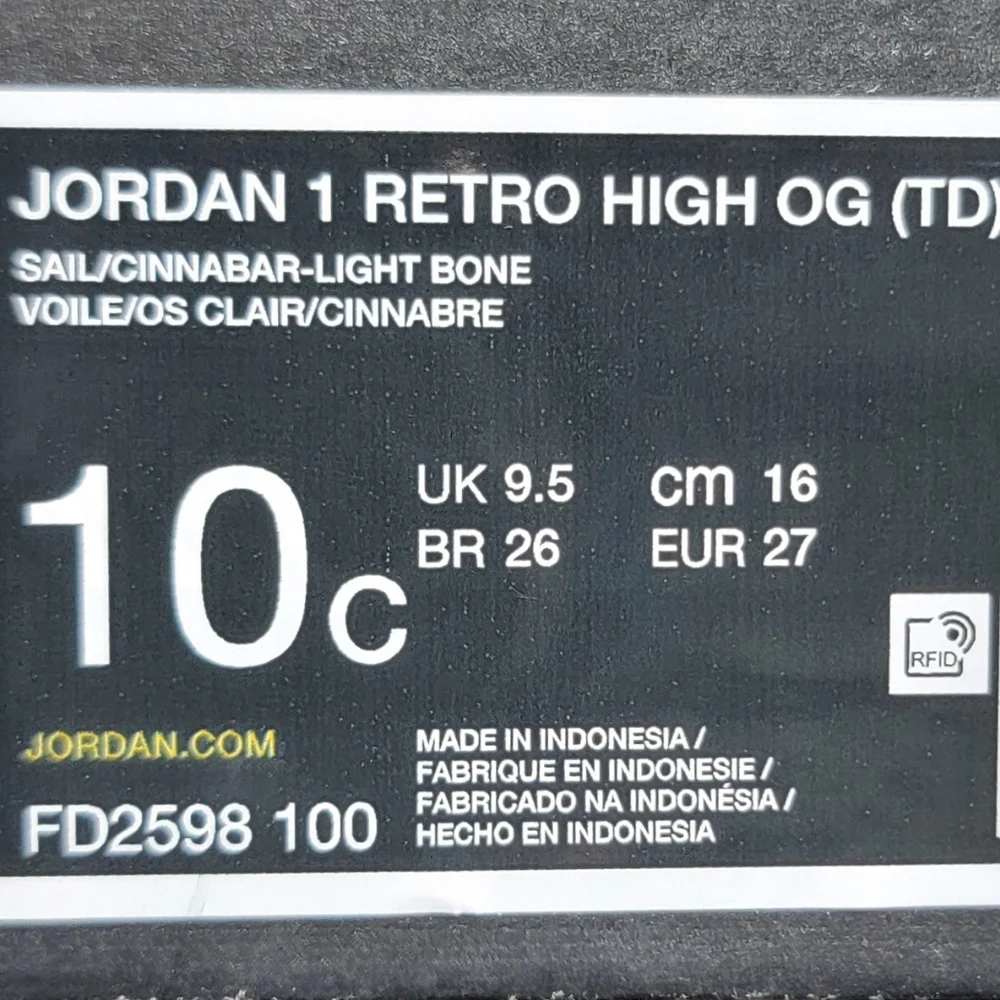 Air Jordan 1 Retro High OG 'Rare Air - Sail Cinnabar' sneaker - Picture 6 of 6